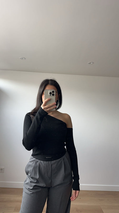 Yasmina top black